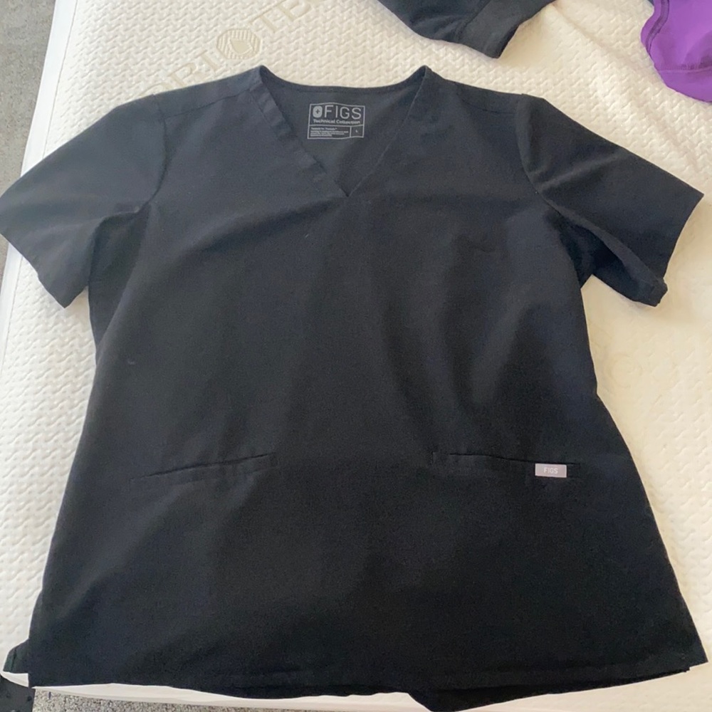 Figs Scrub Top